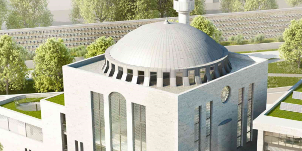 Moschee - Der Gebetsraum ist geweihter Ort für Besinnung, Rückzug und Glauben. Seine Säulen werden Ruhe, Demut und Barmheizigkeit sein.
